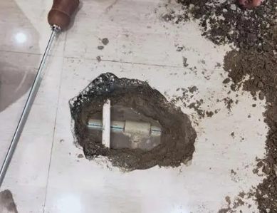 鹰手营卫生间测漏水