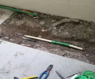 鹰手营卫生间测漏水